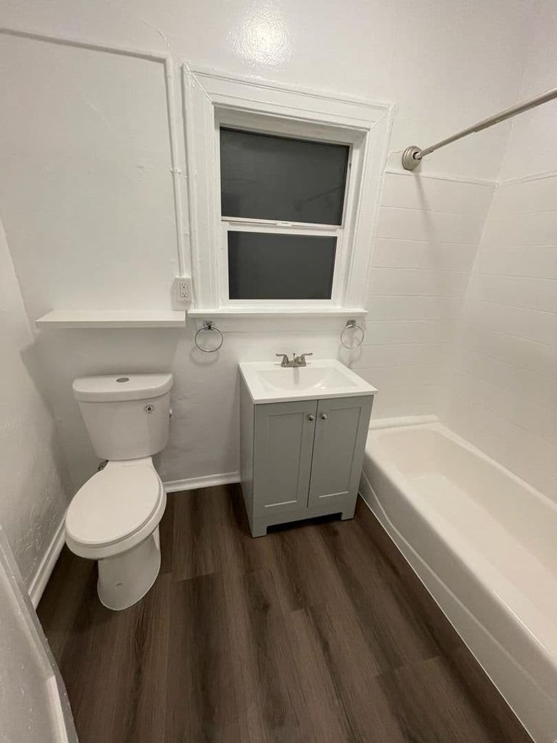 Los Angeles Apartment: 316 S. Berendo Street