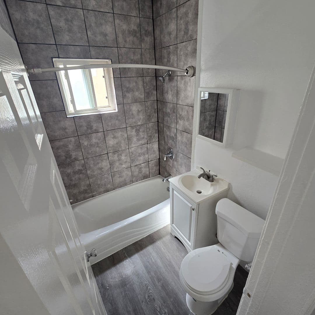 Los Angeles Apartment: 316 S. Berendo Street