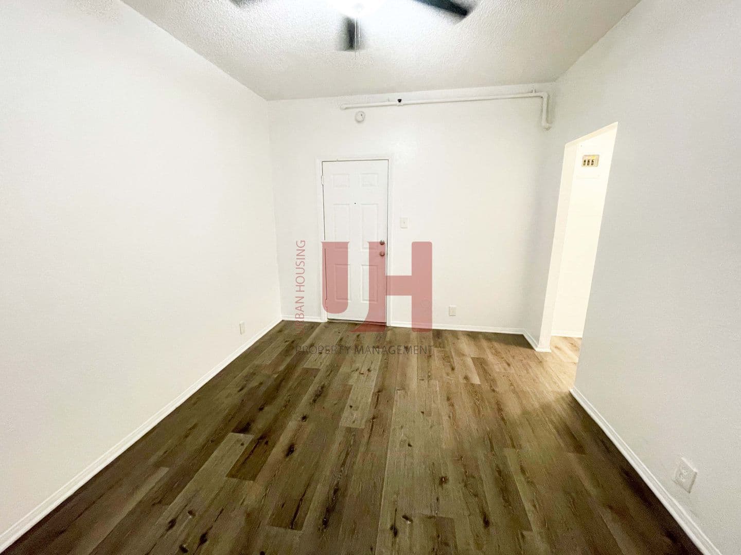 Los Angeles Apartment: 444 S. Burlington Avenue