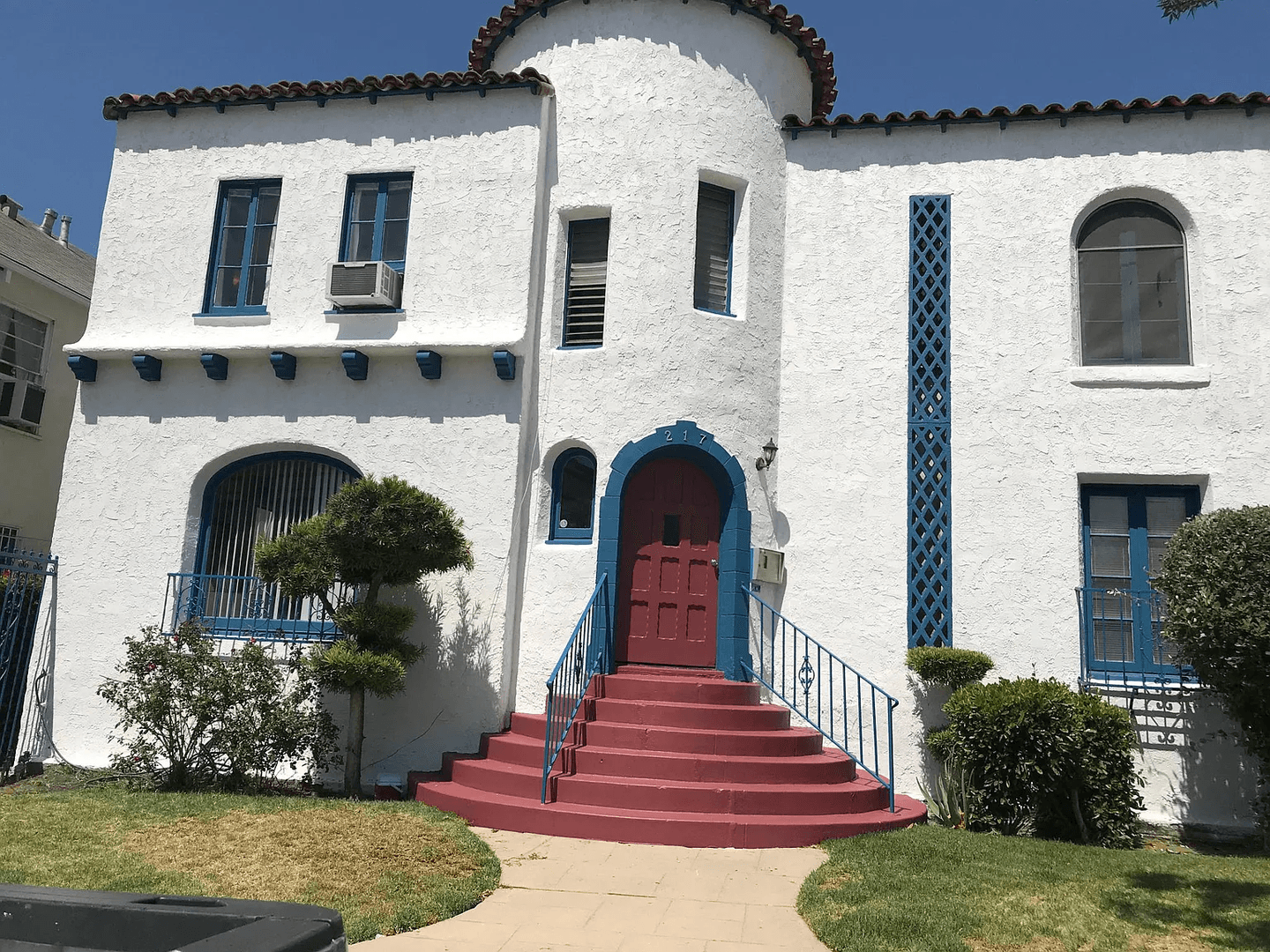 Beverly Hills Apartment: 217 S Elm Drive