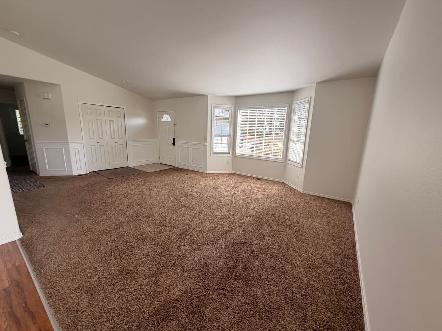 Marysville Apartment: 9820 55th Avenue NE
