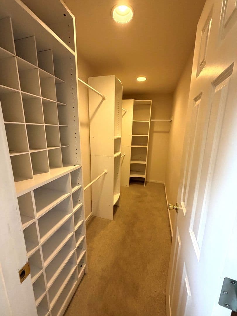 Arlington Apartment: 18118 31st Avenue NE