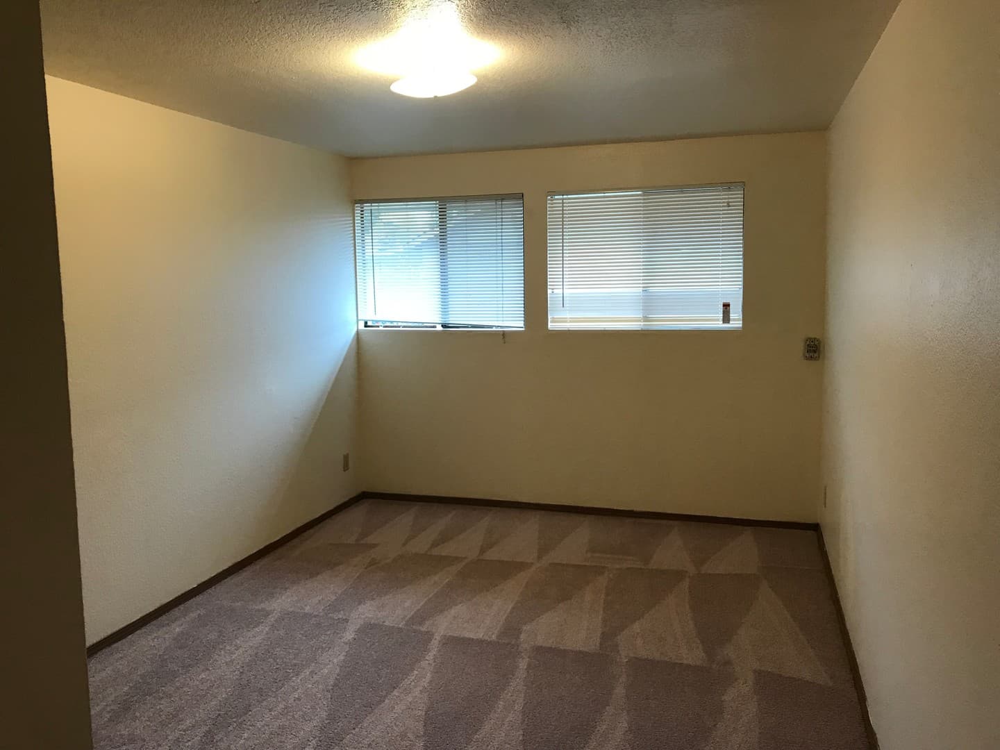 Marysville Apartment: 1230 Ash Avenue
