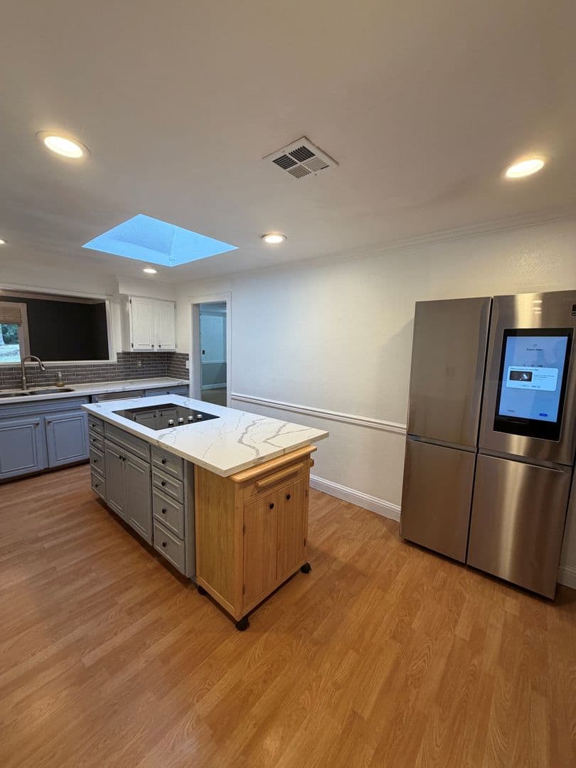 Arlington Apartment: 18118 31st Avenue NE