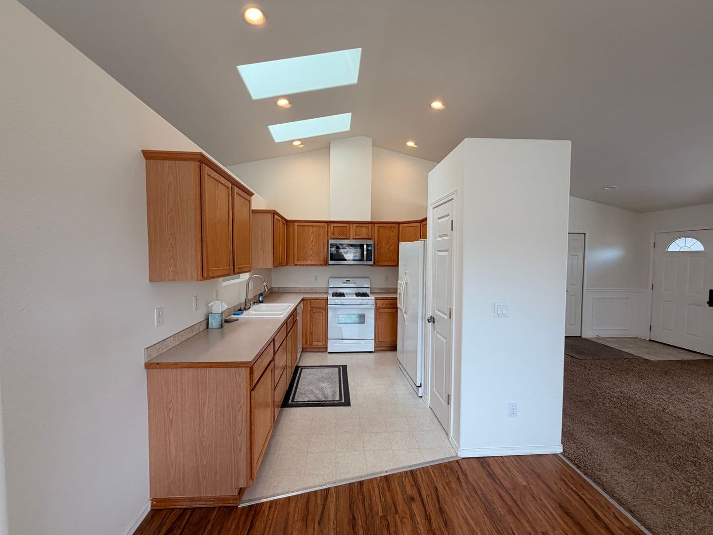 Marysville Apartment: 9820 55th Avenue NE