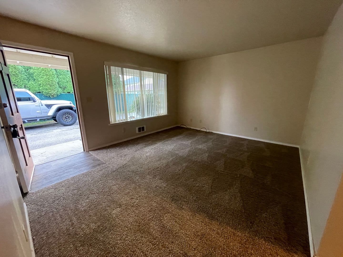Marysville Apartment: 709 Cedar Avenue