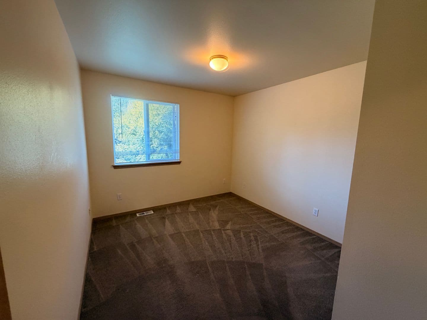 Marysville Apartment: 13114 57th Avenue NE