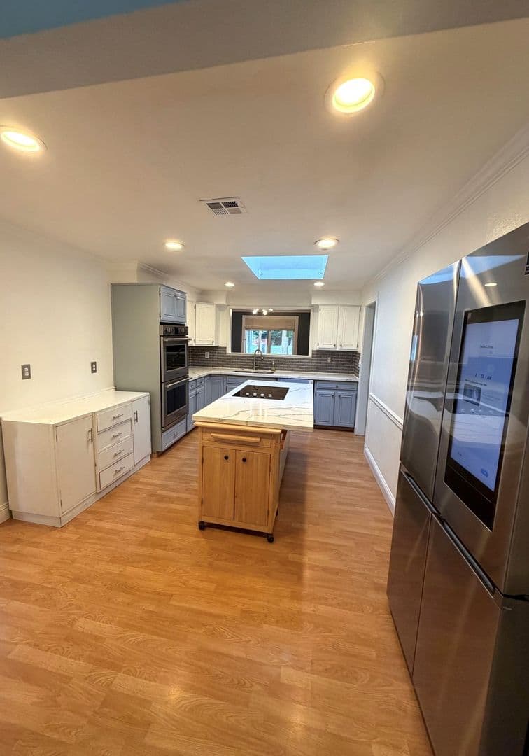 Arlington Apartment: 18118 31st Avenue NE