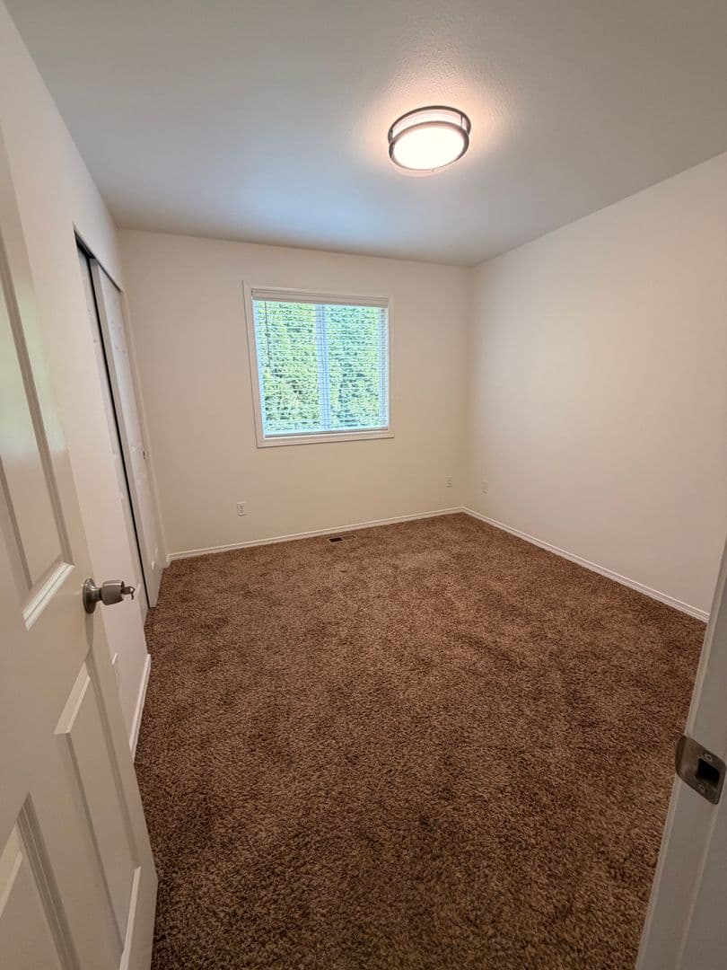 Marysville Apartment: 9820 55th Avenue NE