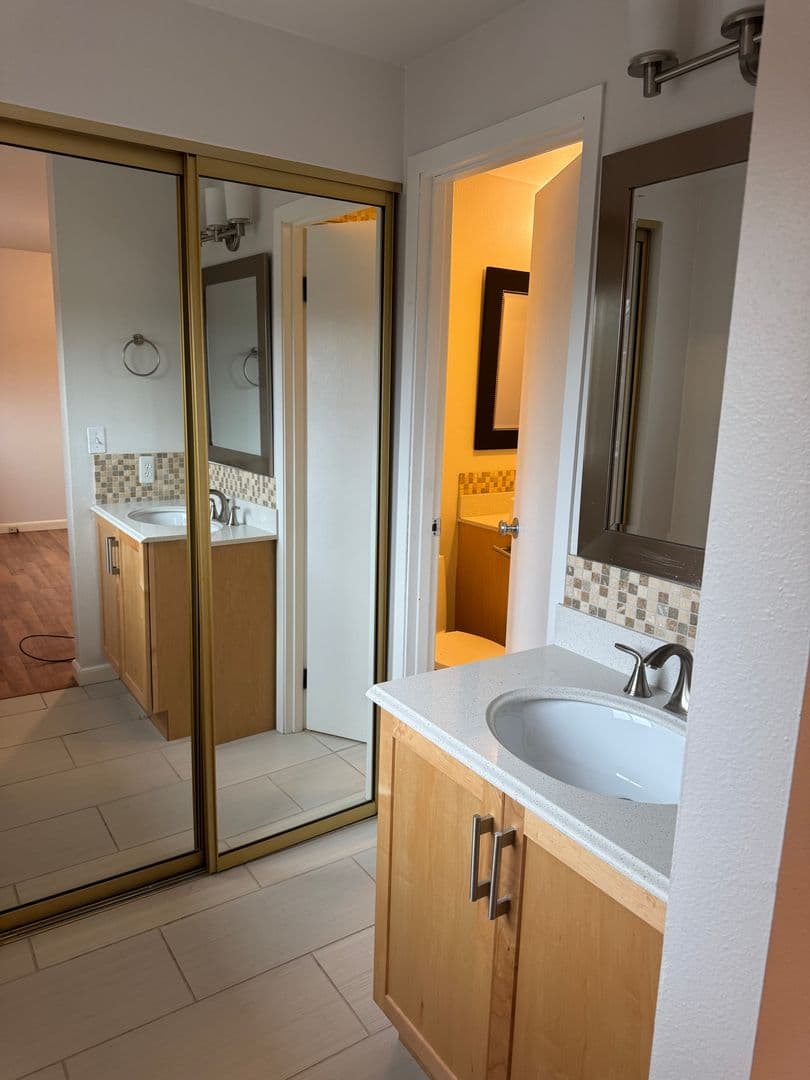 Everett House: 505 74th Street SW