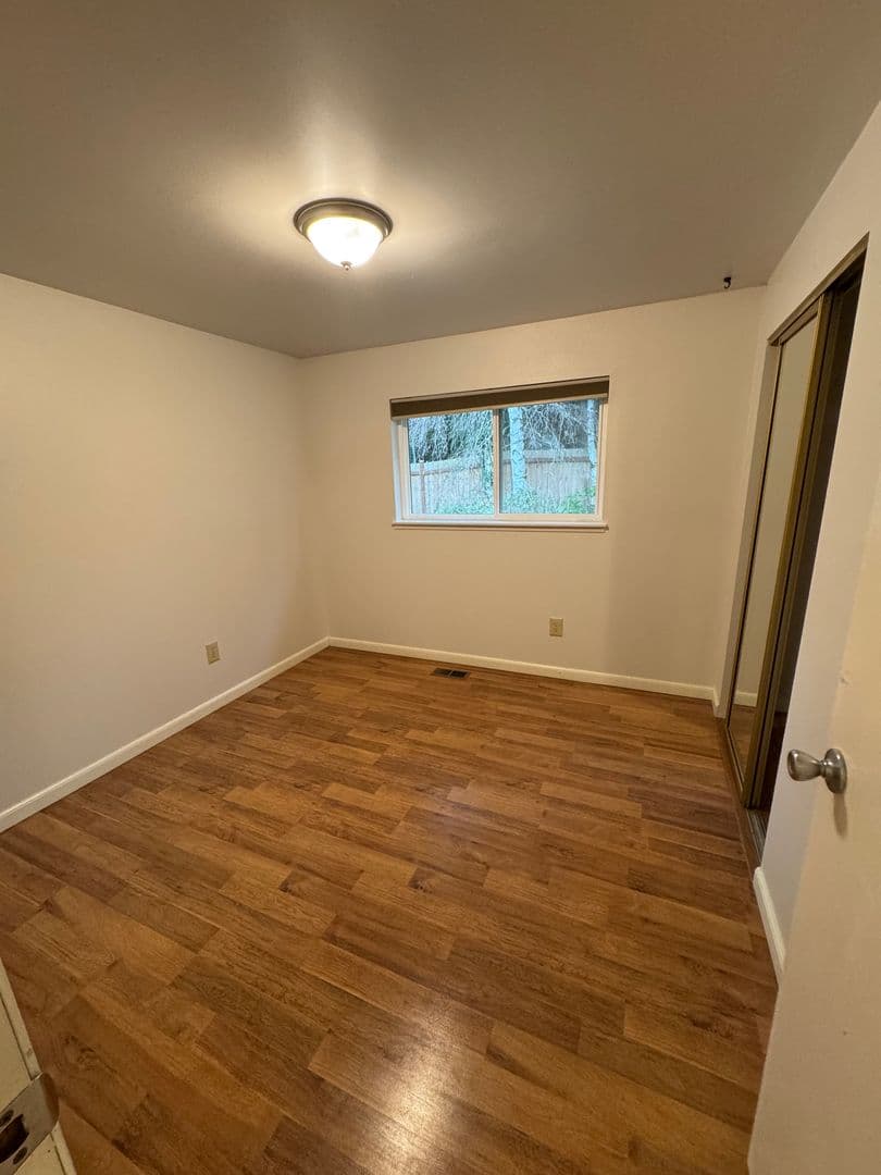 Everett House: 505 74th Street SW