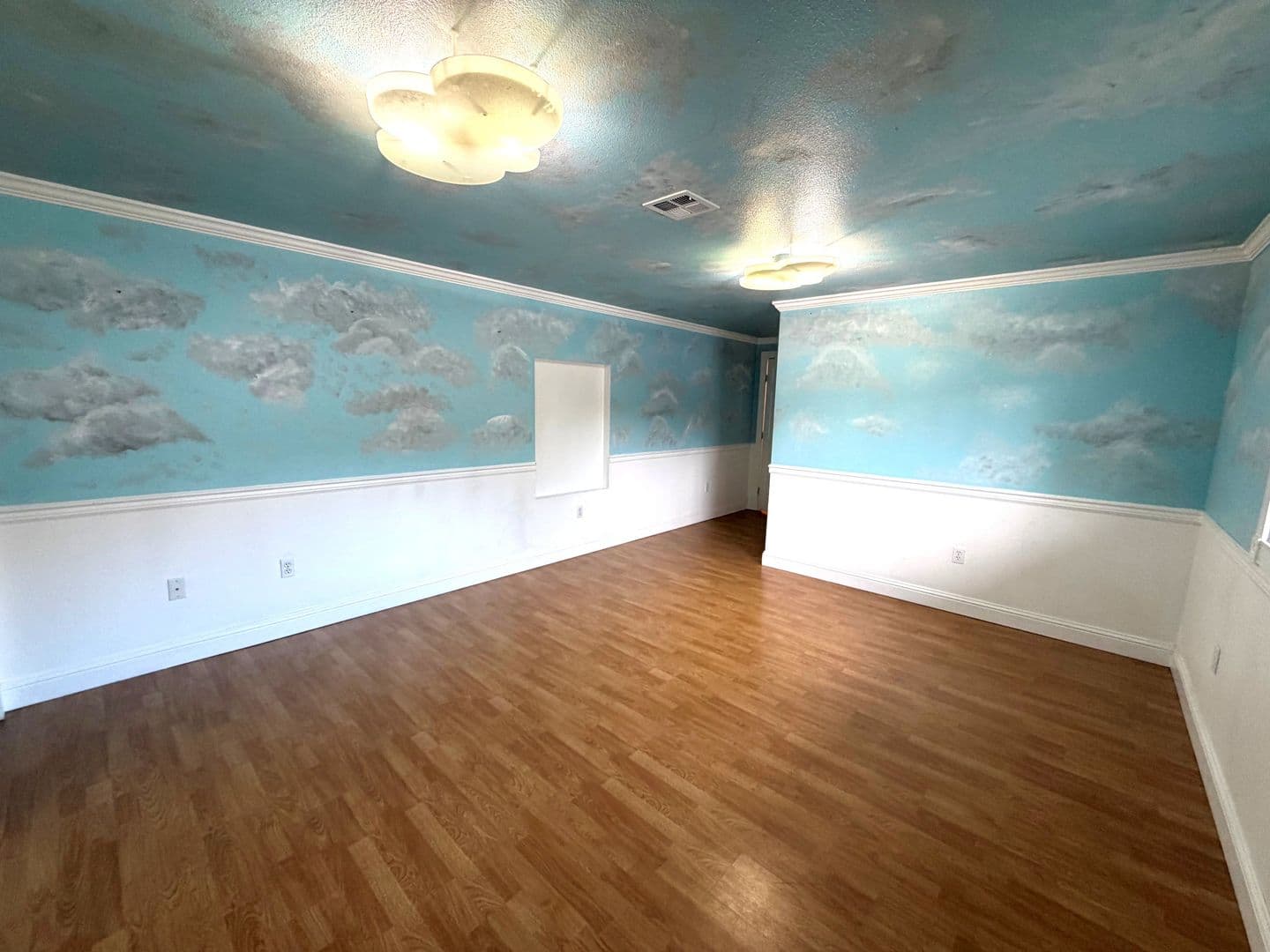 Arlington Apartment: 18118 31st Avenue NE