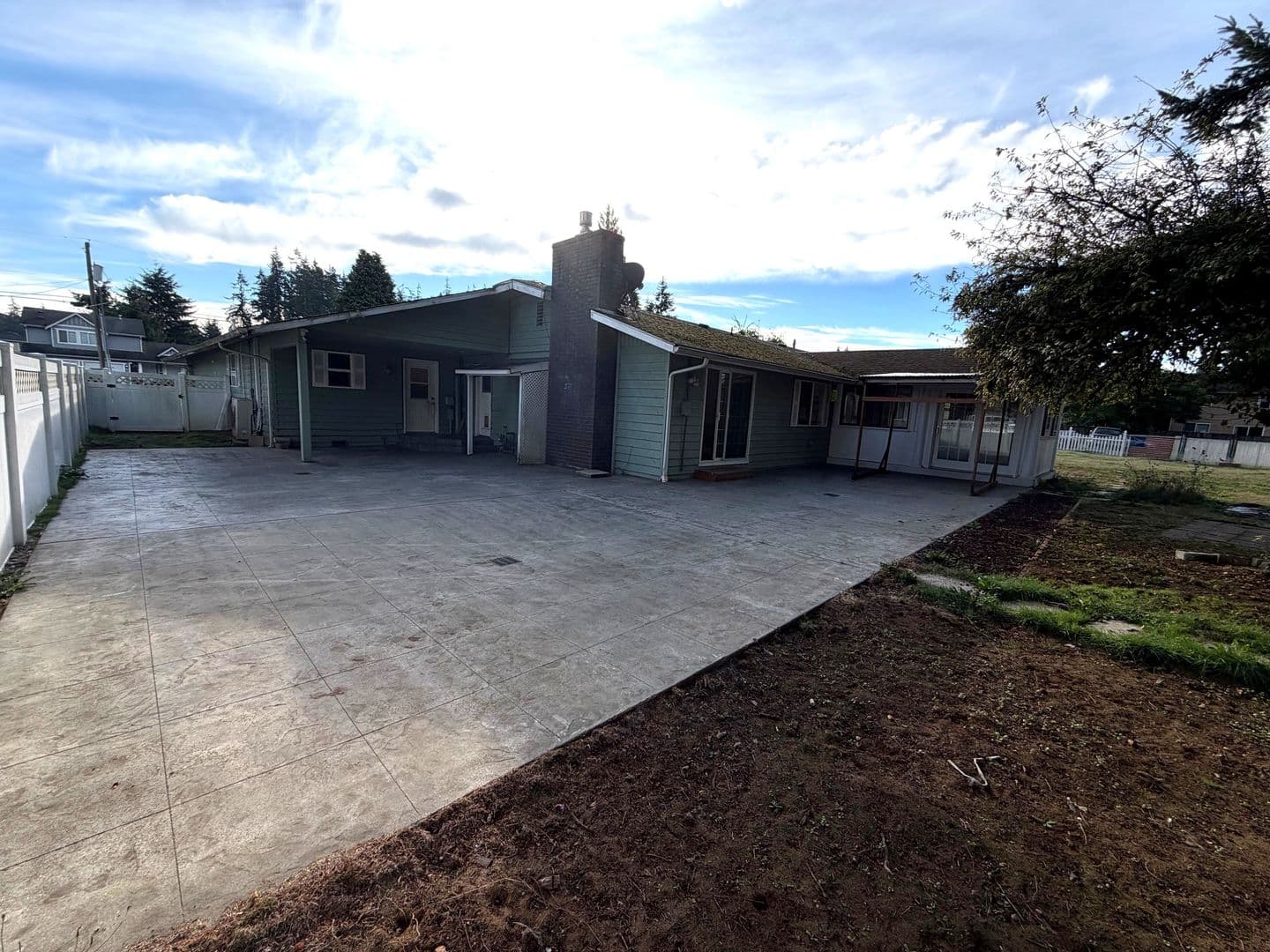 Arlington Apartment: 18118 31st Avenue NE