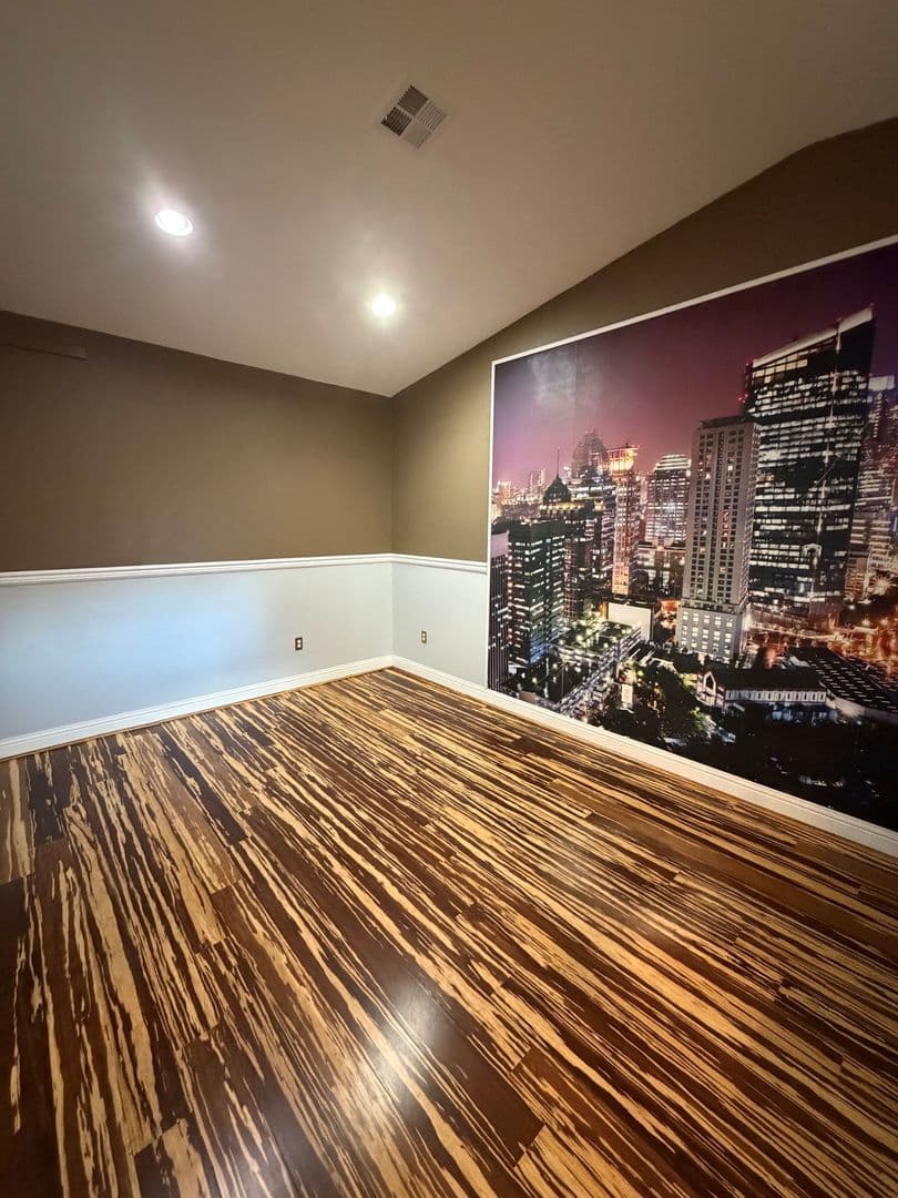 Arlington Apartment: 18118 31st Avenue NE