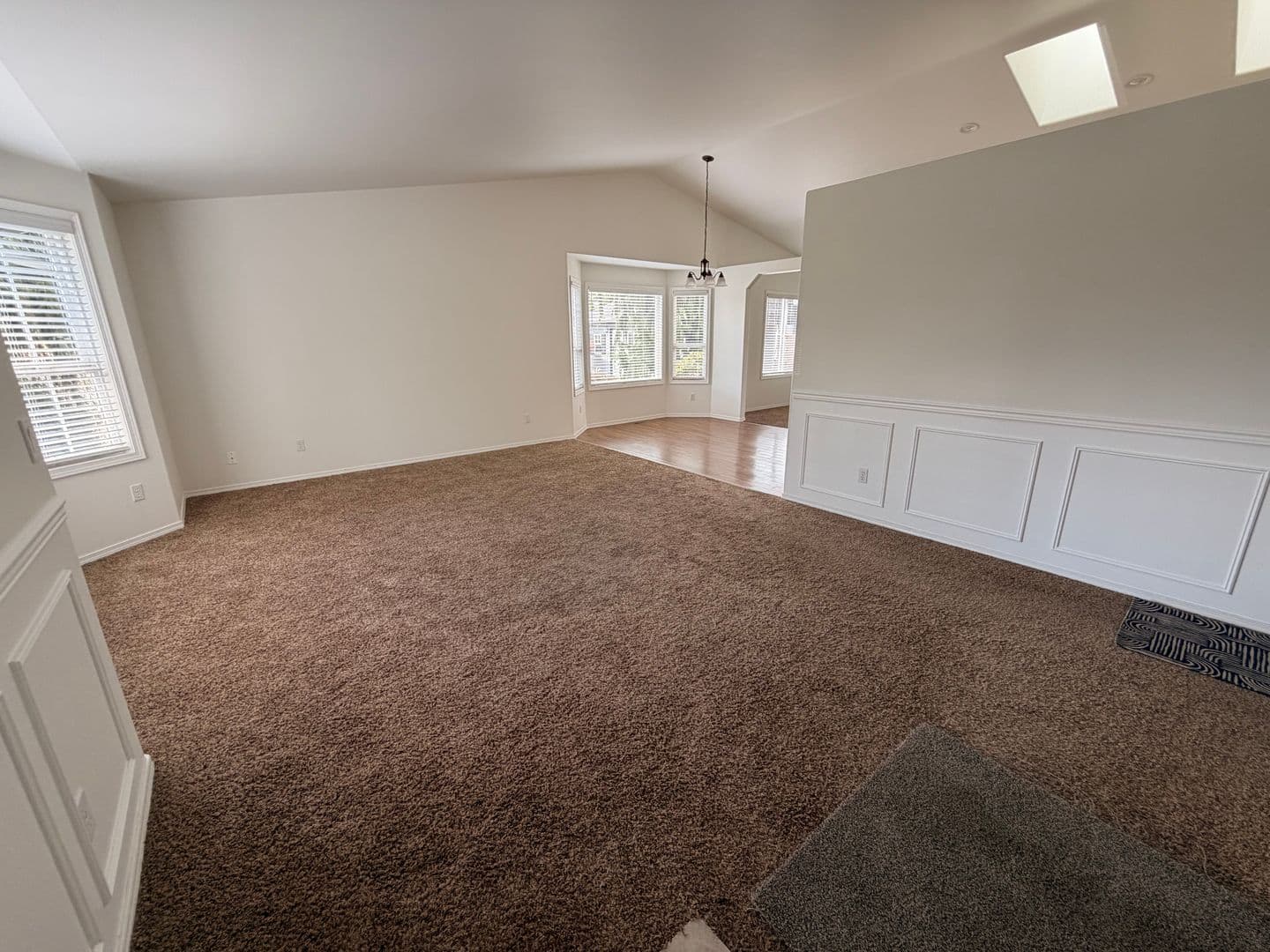 Marysville Apartment: 9820 55th Avenue NE