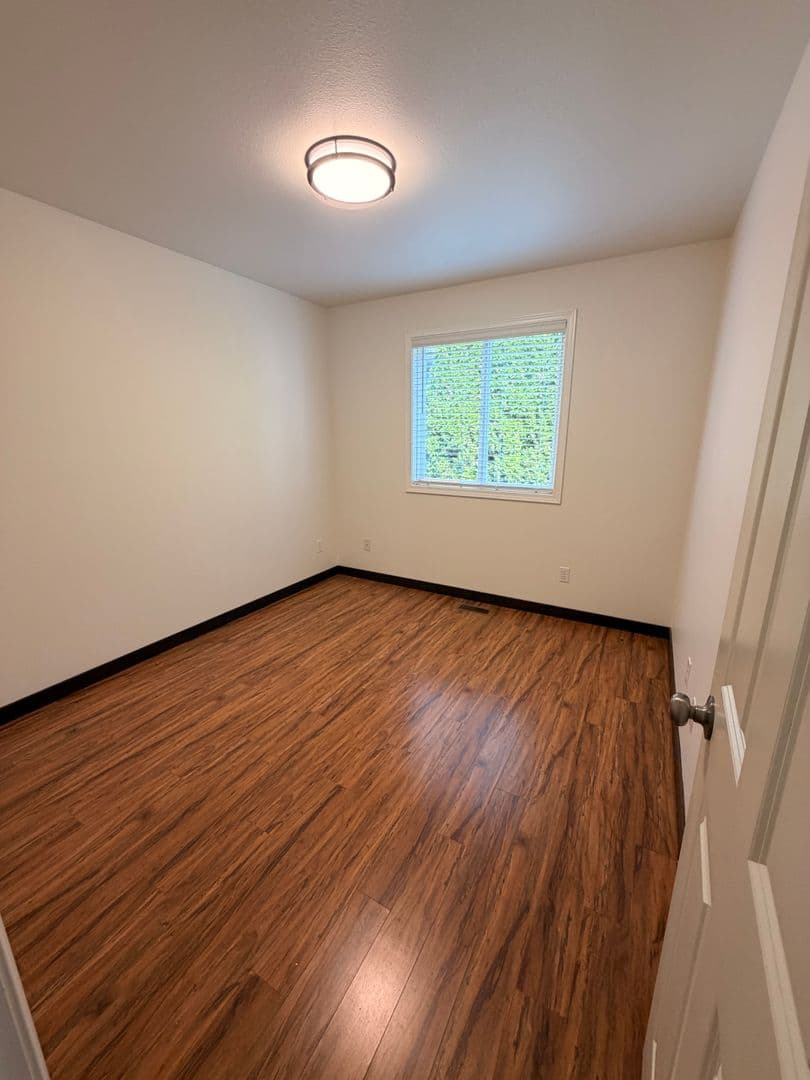 Marysville Apartment: 9820 55th Avenue NE
