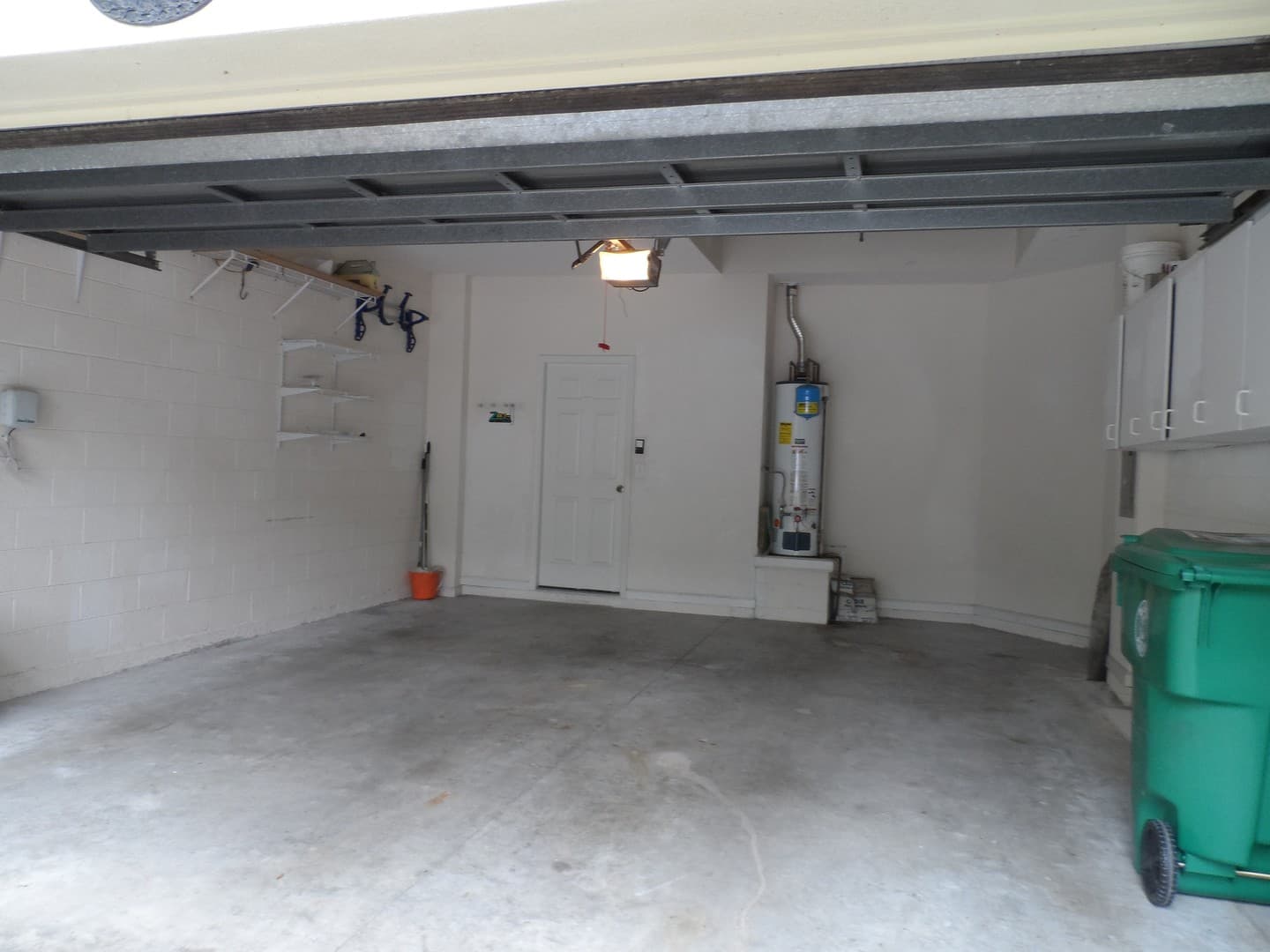 DeLand House: 234 W Tarrington Dr