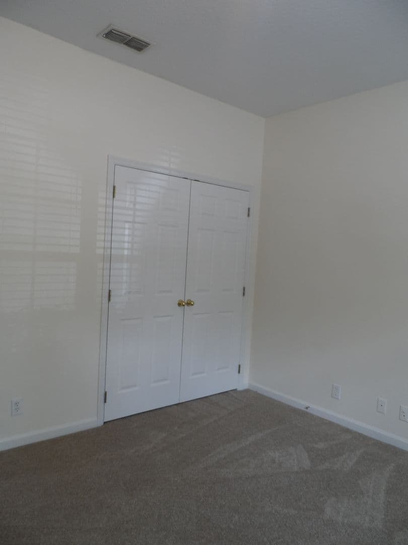 DeLand House: 234 W Tarrington Dr