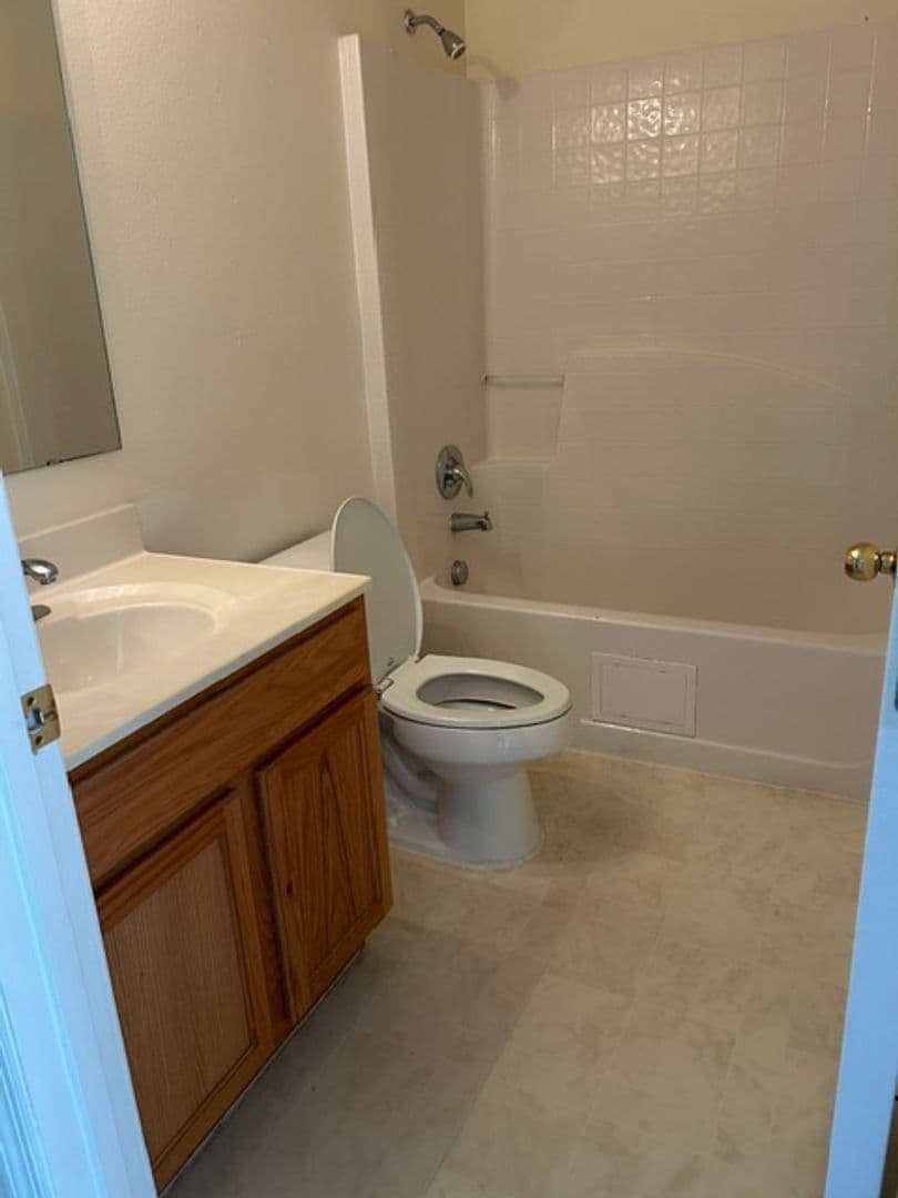 Deltona House: 2940 Bedford St