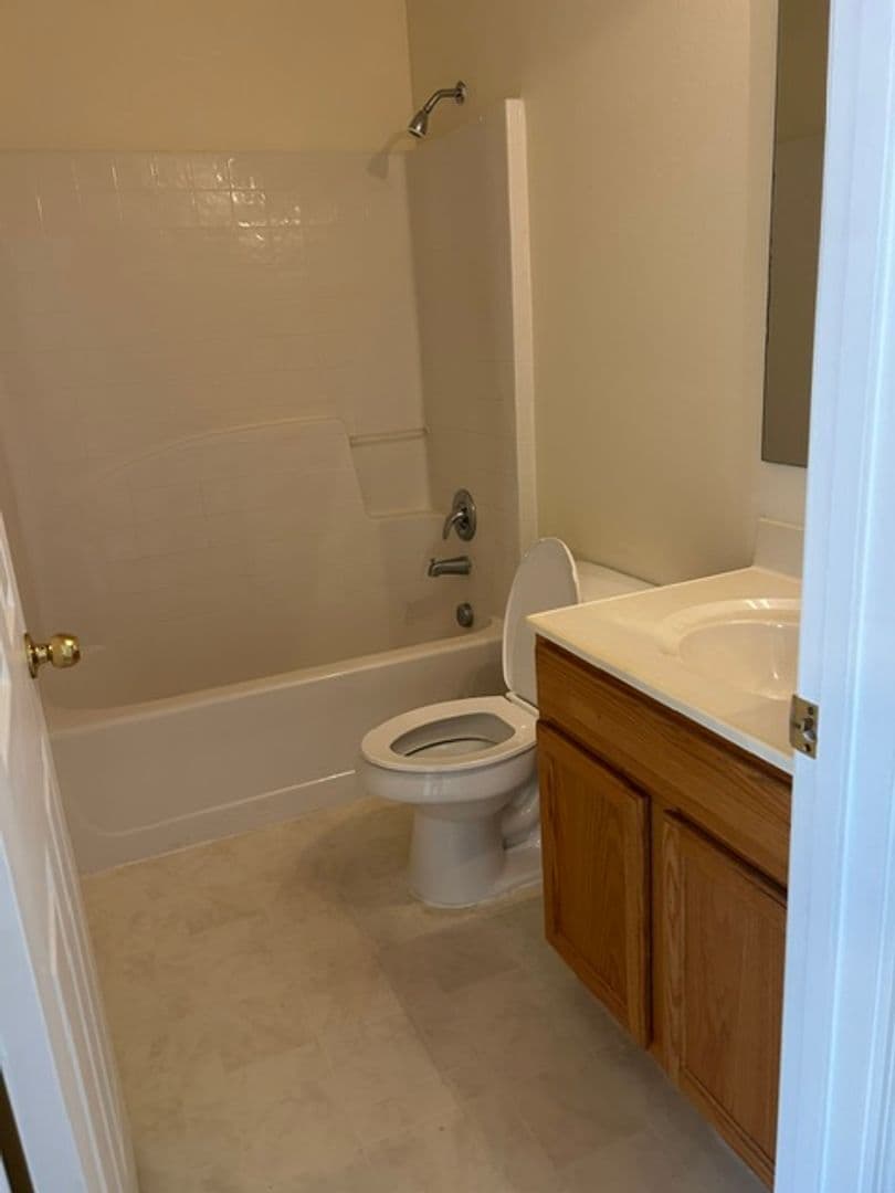 Deltona House: 2940 Bedford St