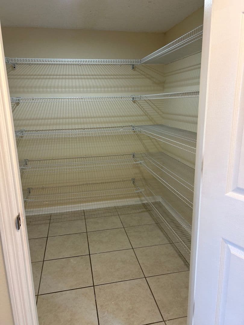 Deltona House: 2940 Bedford St