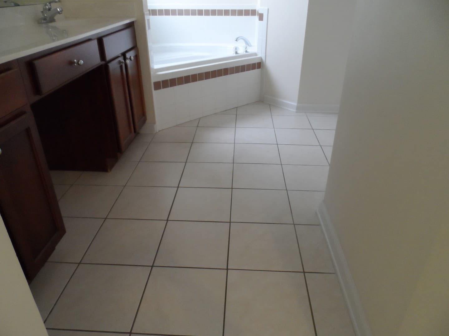 DeLand House: 234 W Tarrington Dr