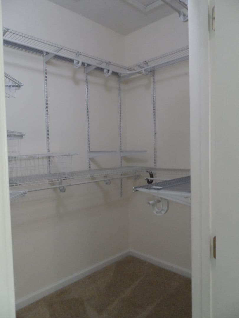 DeLand House: 234 W Tarrington Dr