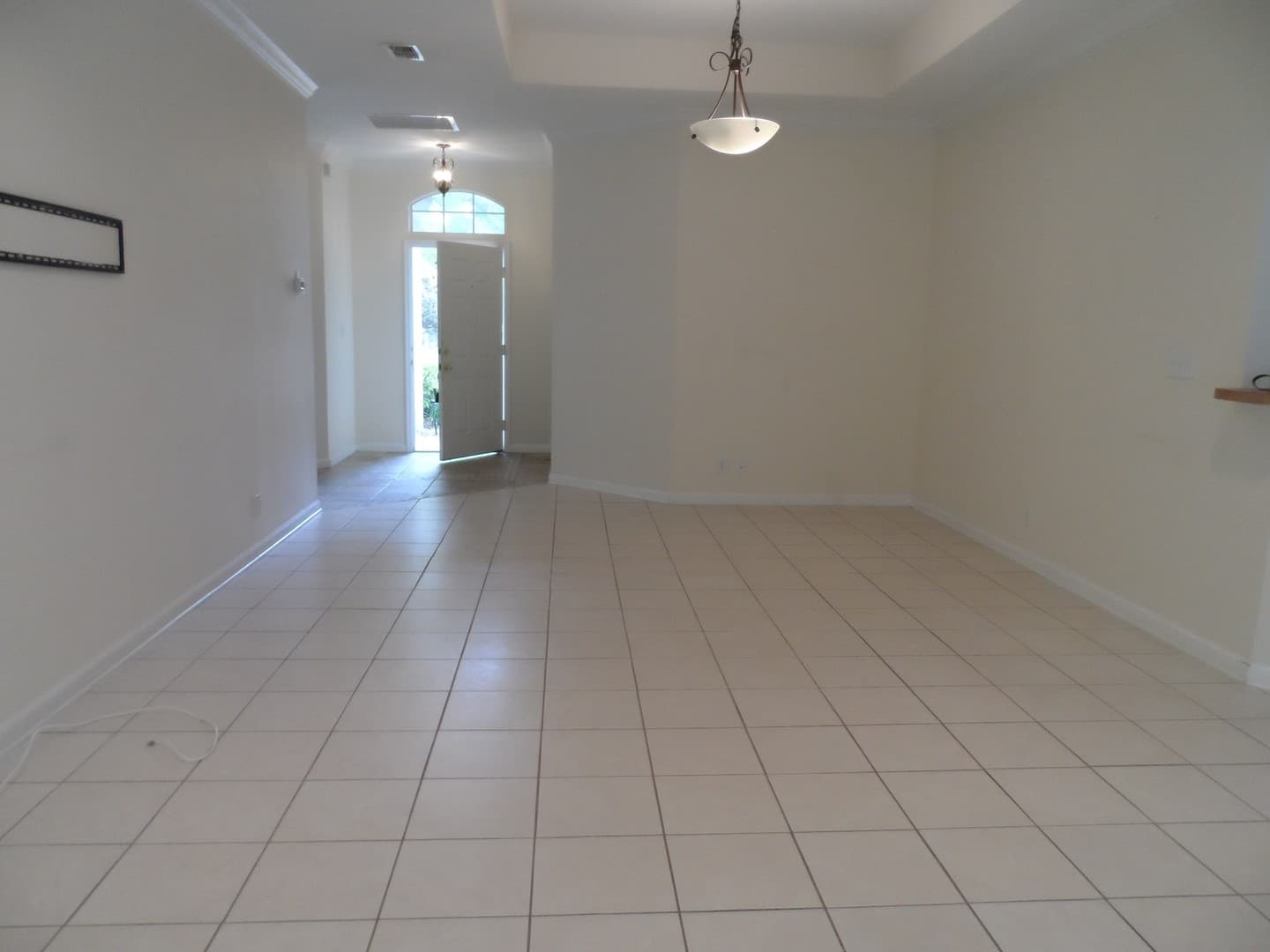 DeLand House: 234 W Tarrington Dr