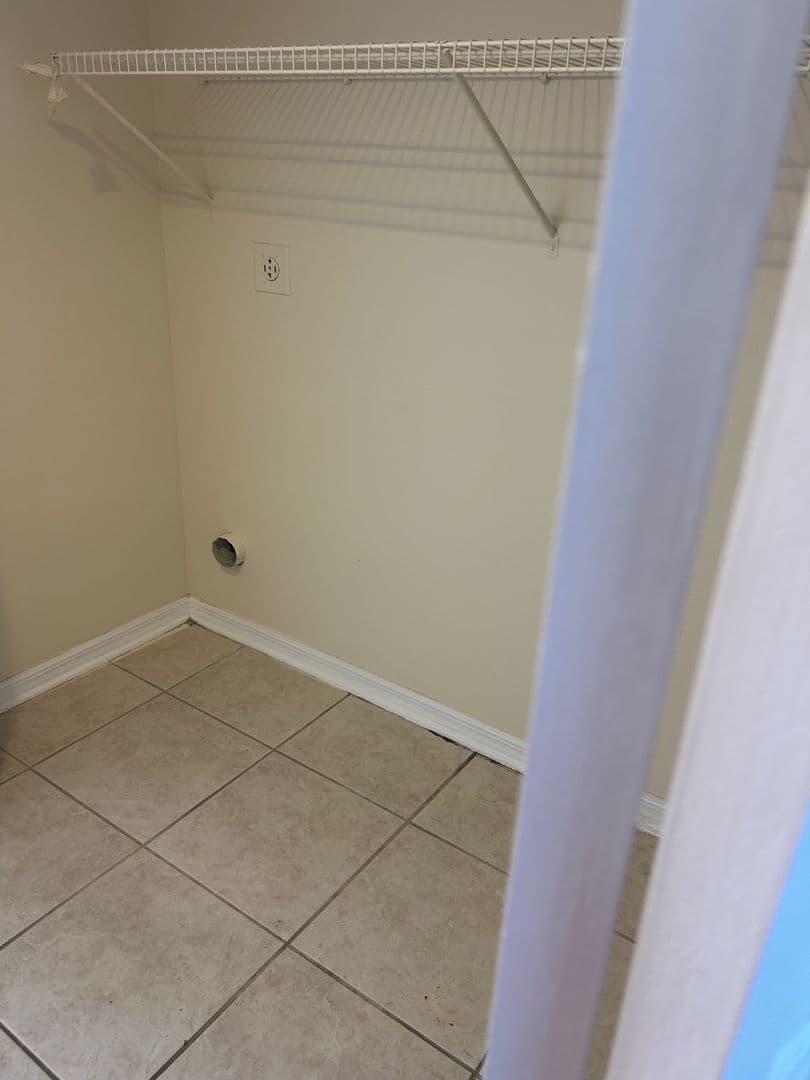 Deltona House: 2940 Bedford St