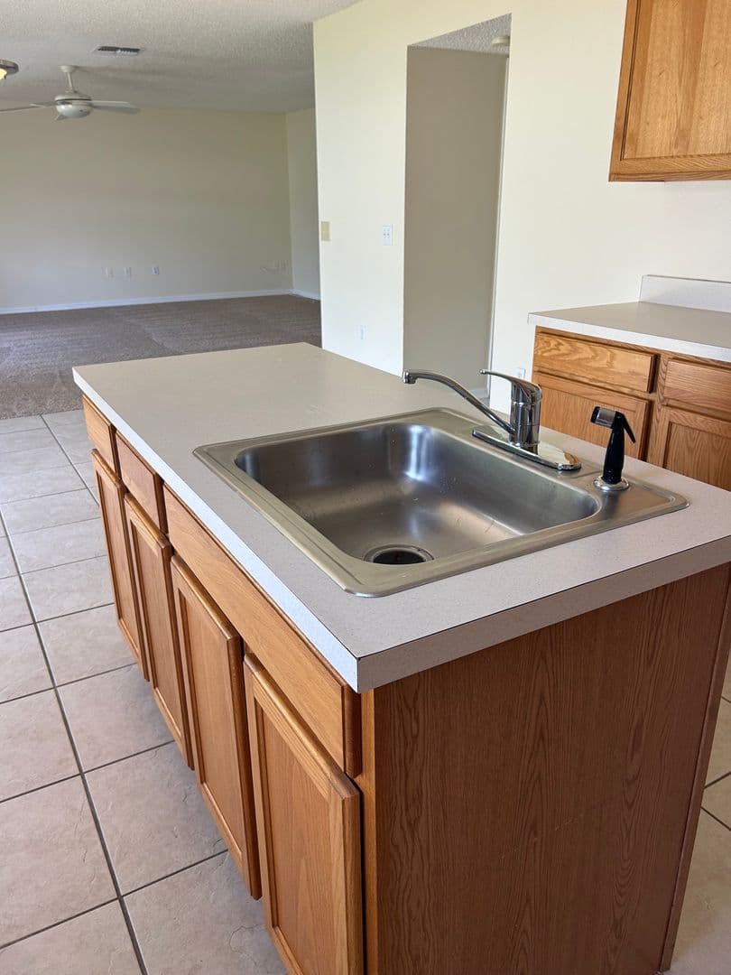 Deltona House: 2940 Bedford St