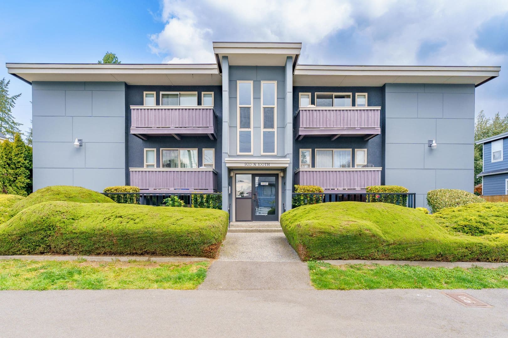 Seattle Apartment: 920 N. 100th St.
