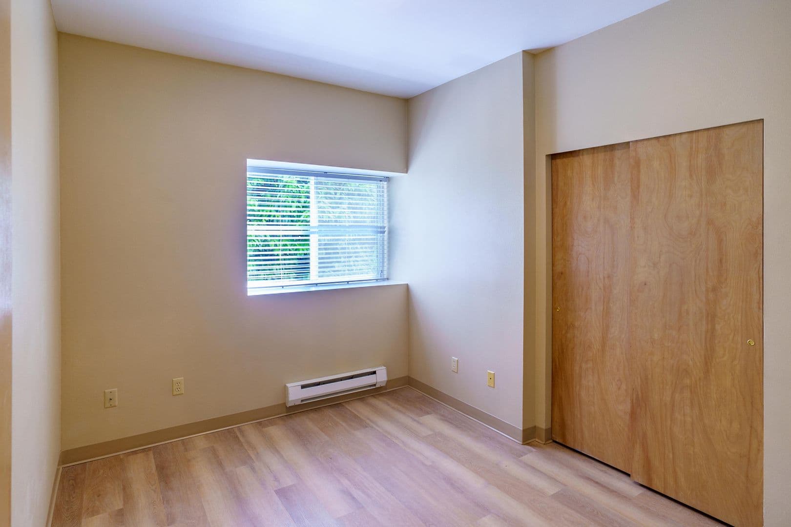 Seattle Apartment: 3652 Interlake Ave N.