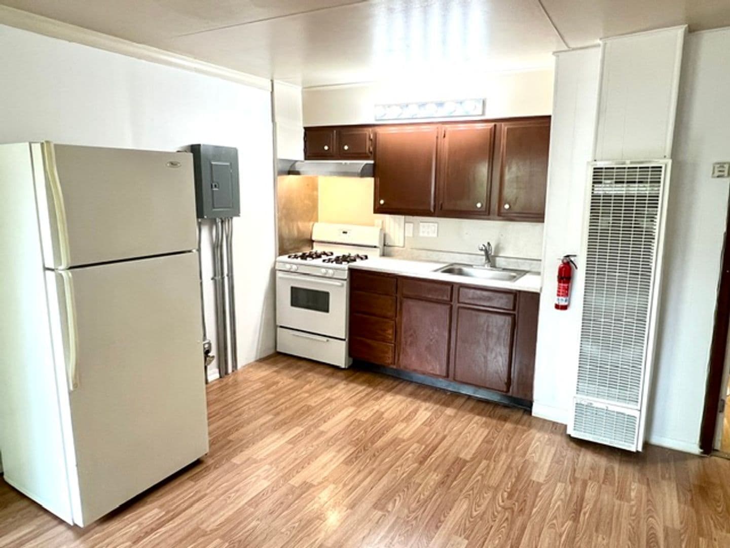 Anchorage Apartment: 2301 Roosevelt Dr.  - Apt #7
