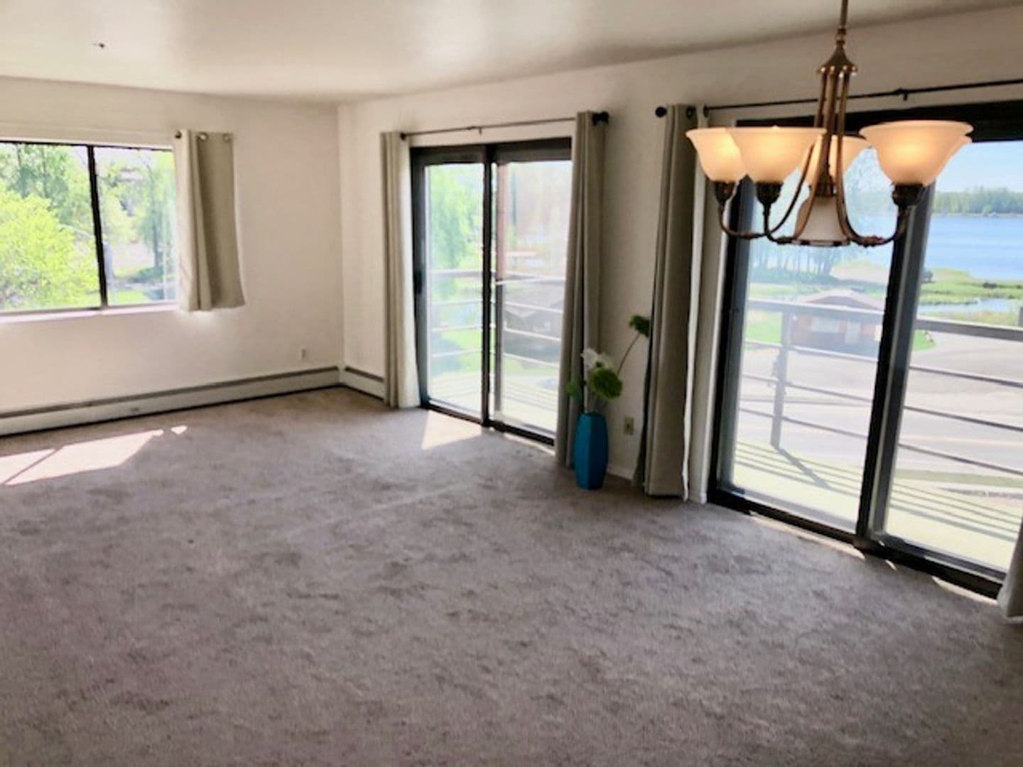 Anchorage House: 3105 Lakeshore Dr. #301-1