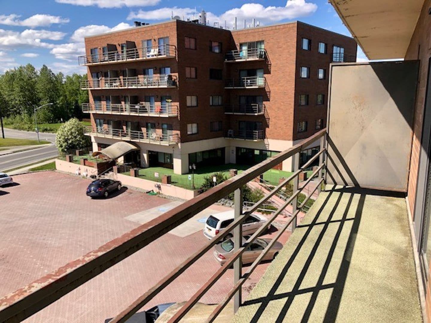Anchorage House: 3105 Lakeshore Dr. #301-1