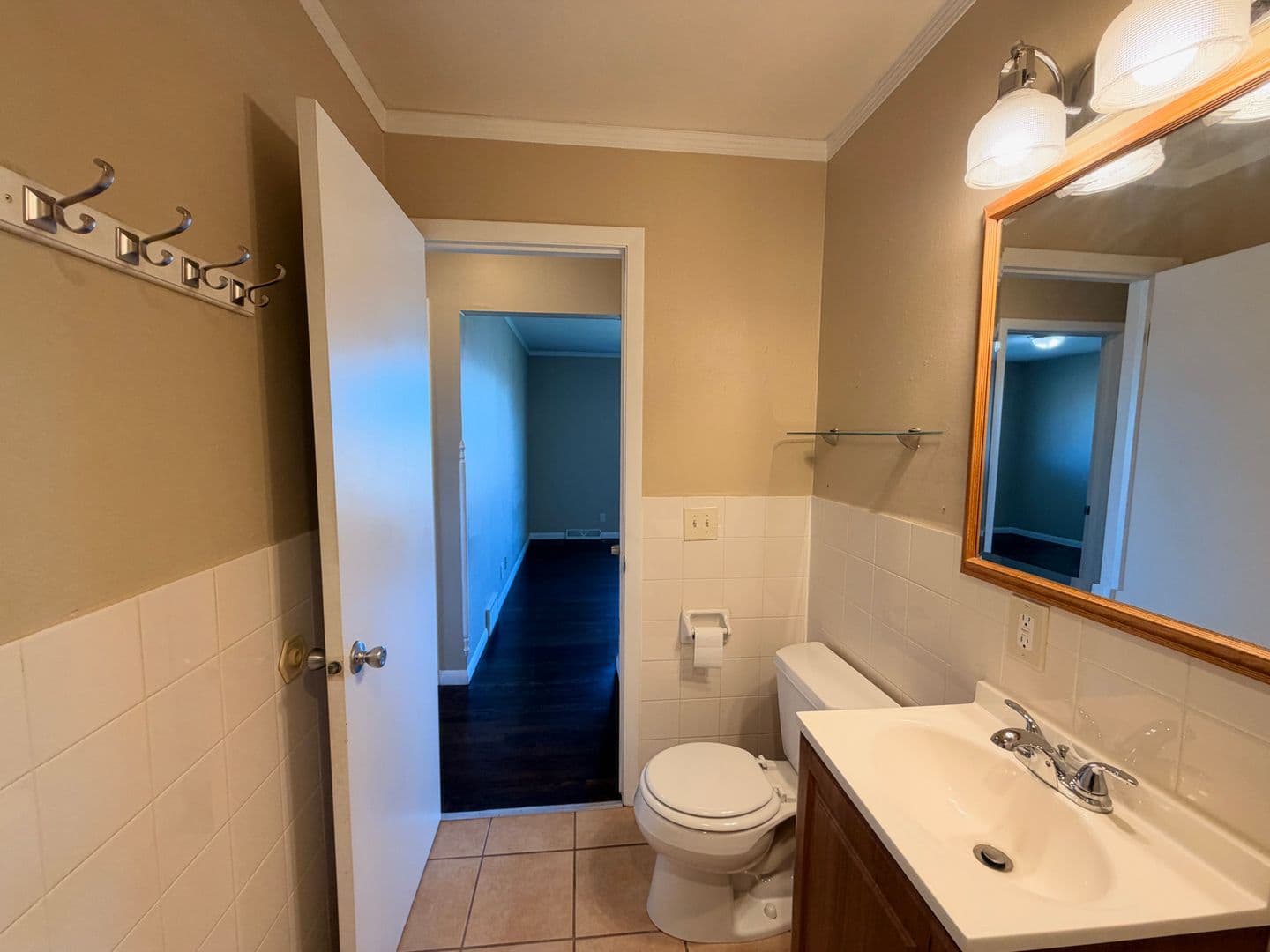 Hartford Apartment: 744 Evergreen Drive