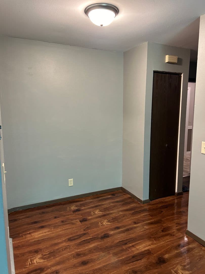 West Bend Apartment: 2160 Washington St.