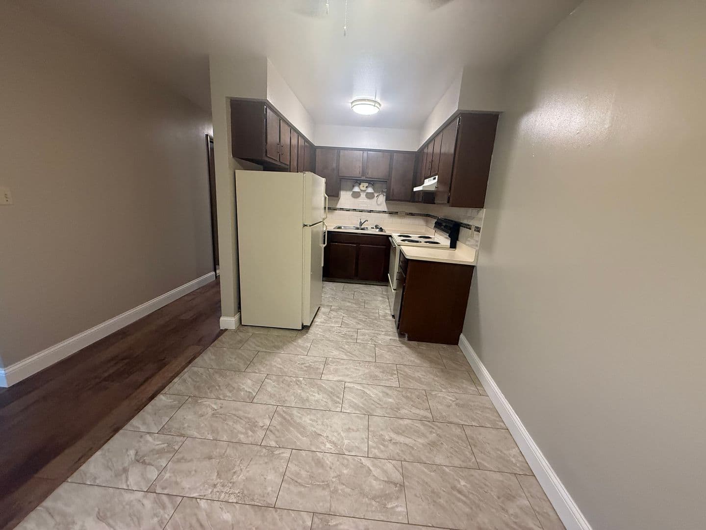 Jackson Apartment: N169W19820 Chestnut Ct.