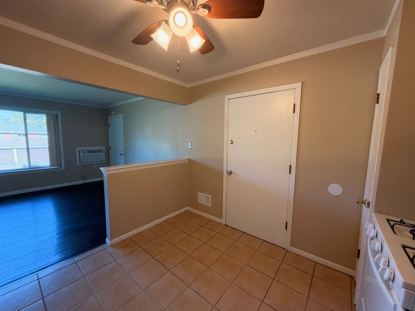 Hartford Apartment: 744 Evergreen Drive