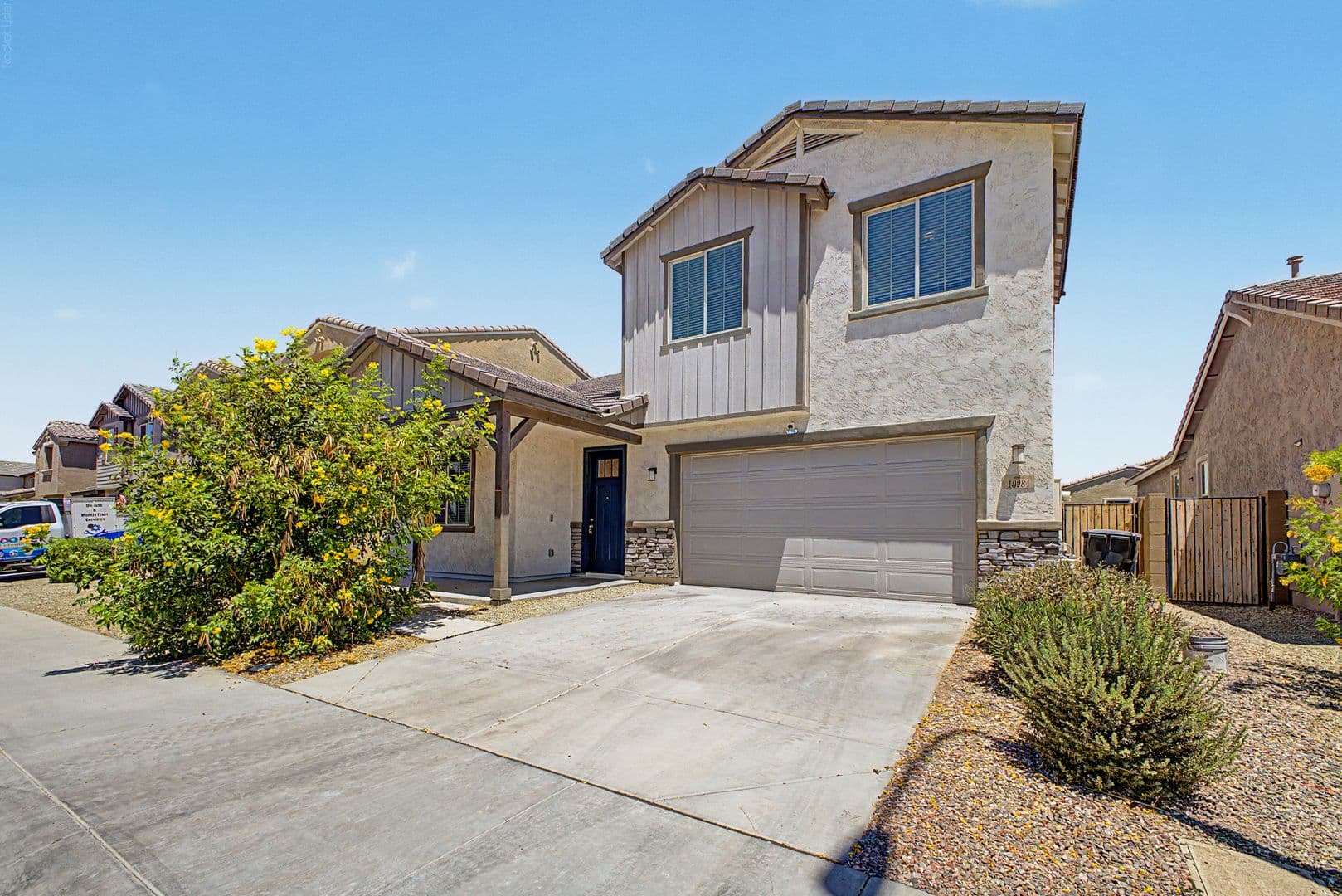 Avondale House: 10984 W. Pierce Street