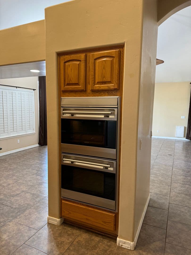 Mesa House: 3953 E. Flossmoor Ave