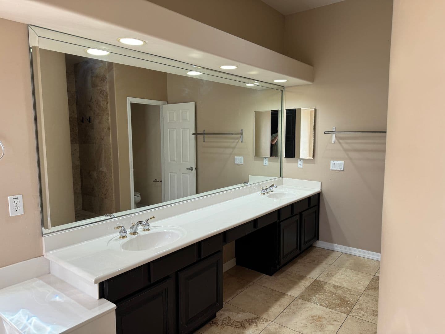 Mesa House: 3953 E. Flossmoor Ave