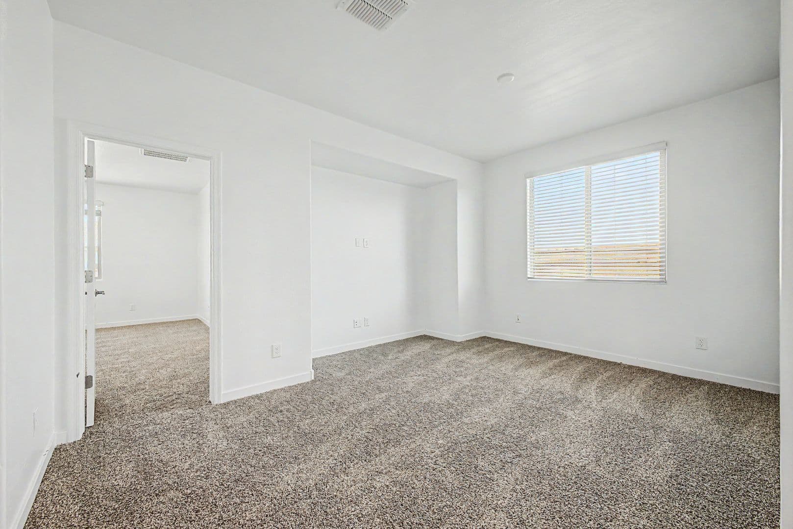 Avondale House: 10984 W. Pierce Street