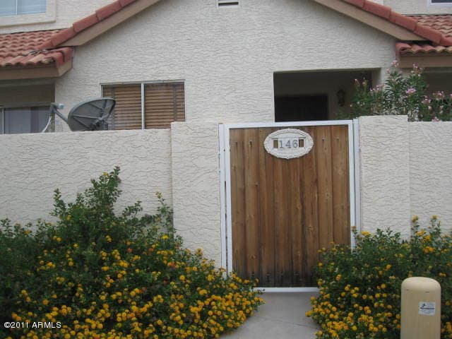 Mesa House: 5808 E. Brown Road