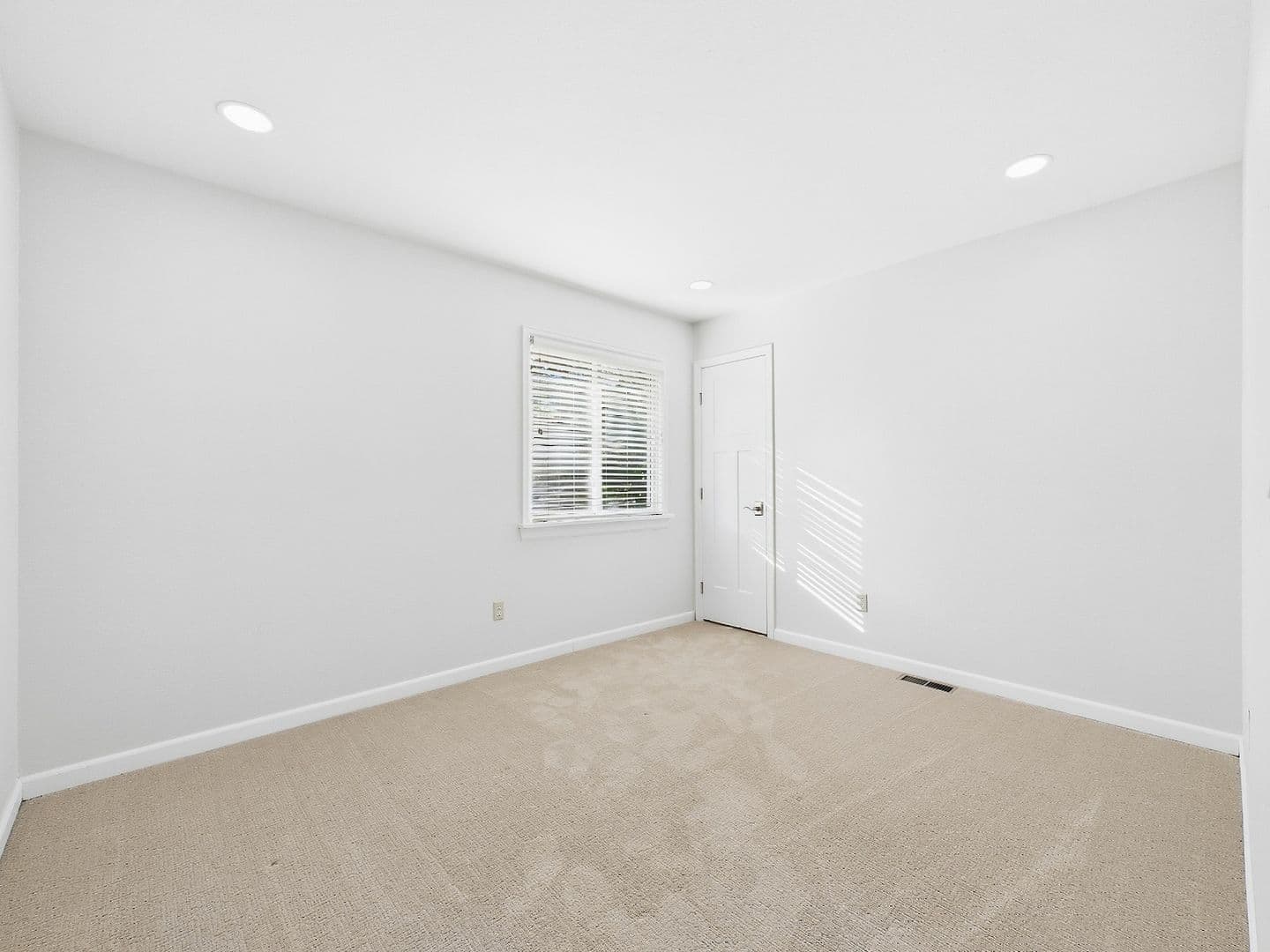 Englewood House: 6213 S Galena Way