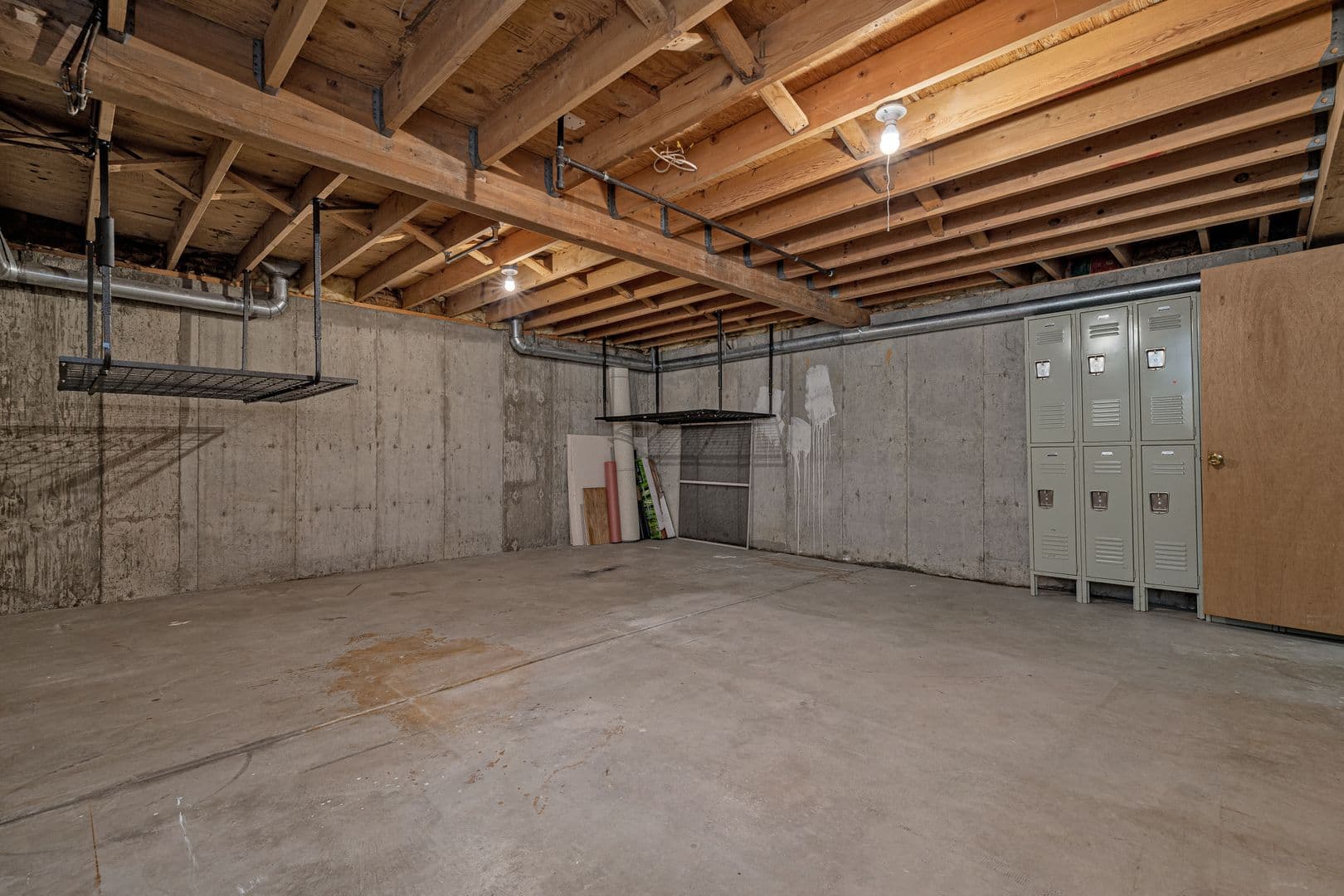 Thornton House: 10216 Quivas St