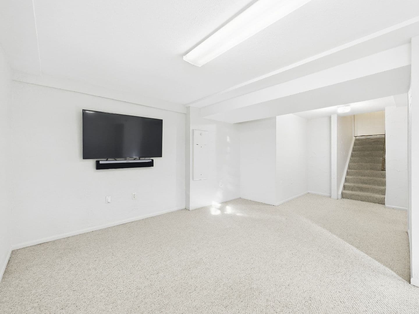 Englewood House: 6213 S Galena Way