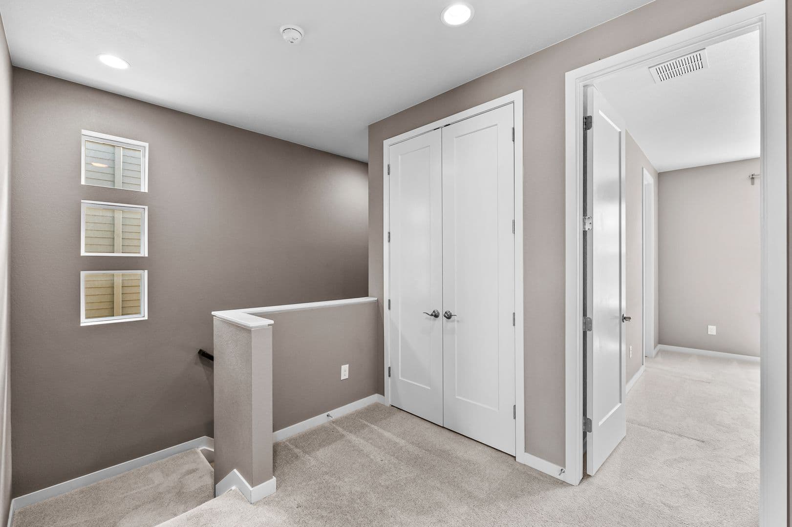 Centennial House: 15888 E Broncos Pl
