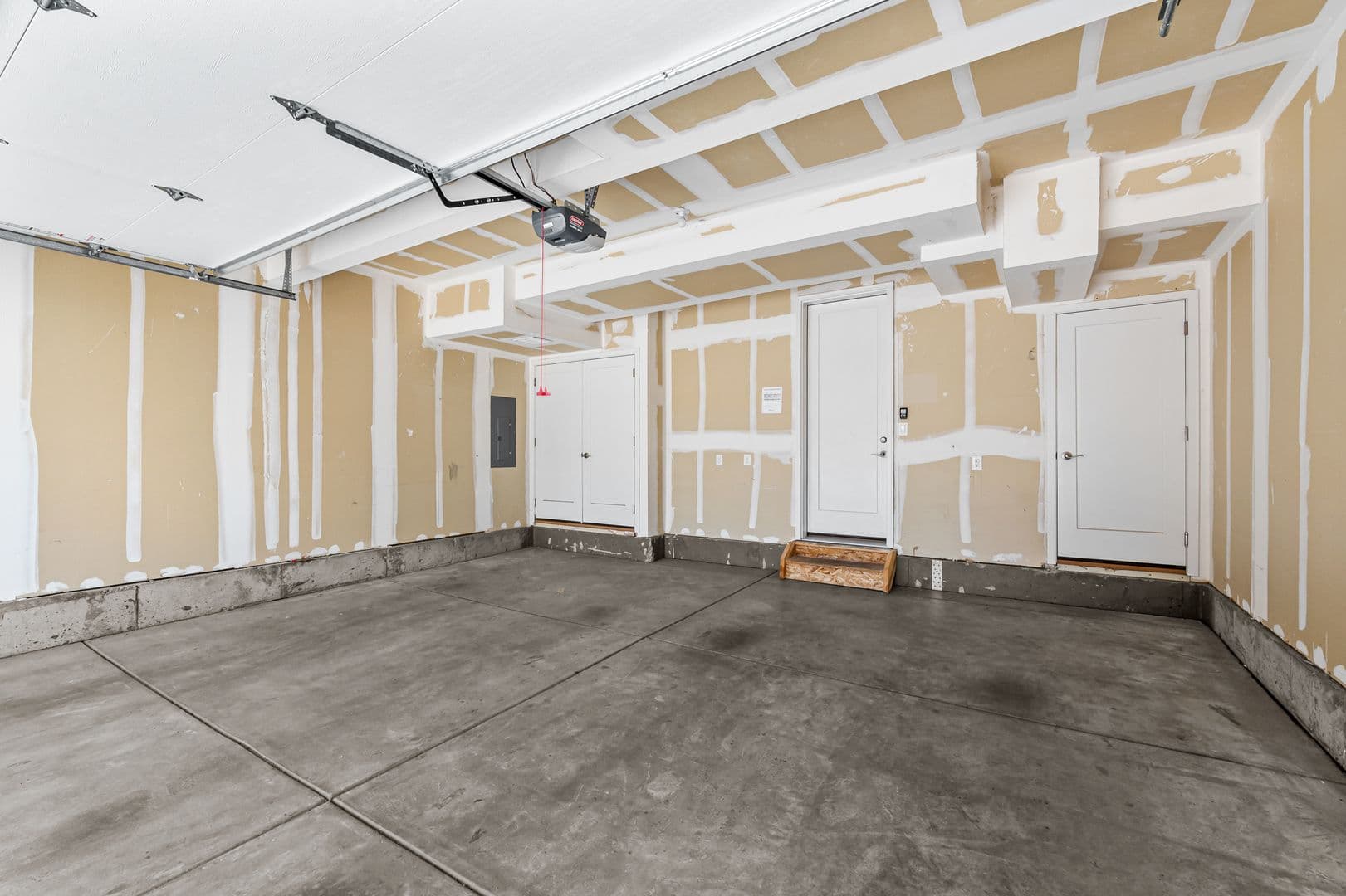 Centennial House: 15888 E Broncos Pl