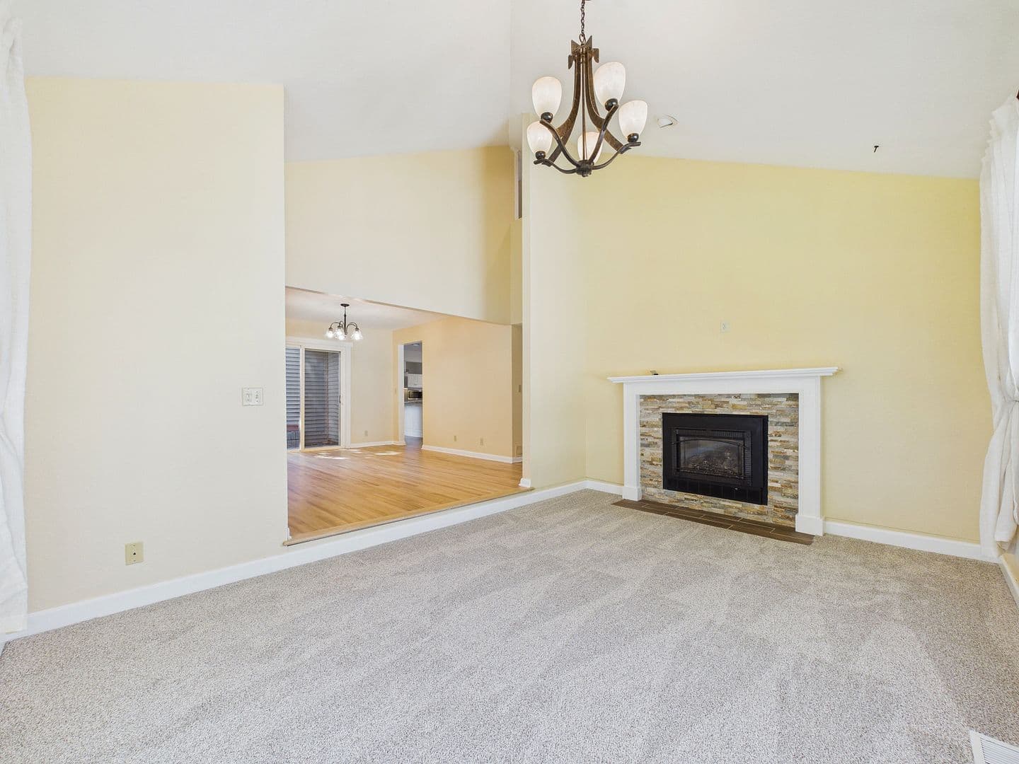 Denver House: 2284 S Yosemite Cir